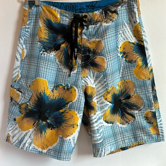 MAUI & SONS Tropical Grid Swim & Surf Shorts Mens 32 Summer Sale $10 - Picture 1 of 9